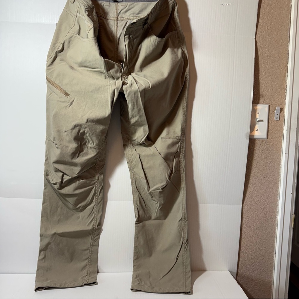 Royal Robbins Tan Cargo Pants Outdoor Essential